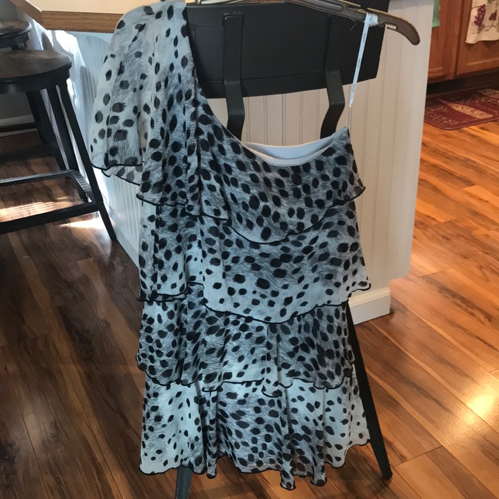 One shoulder dress